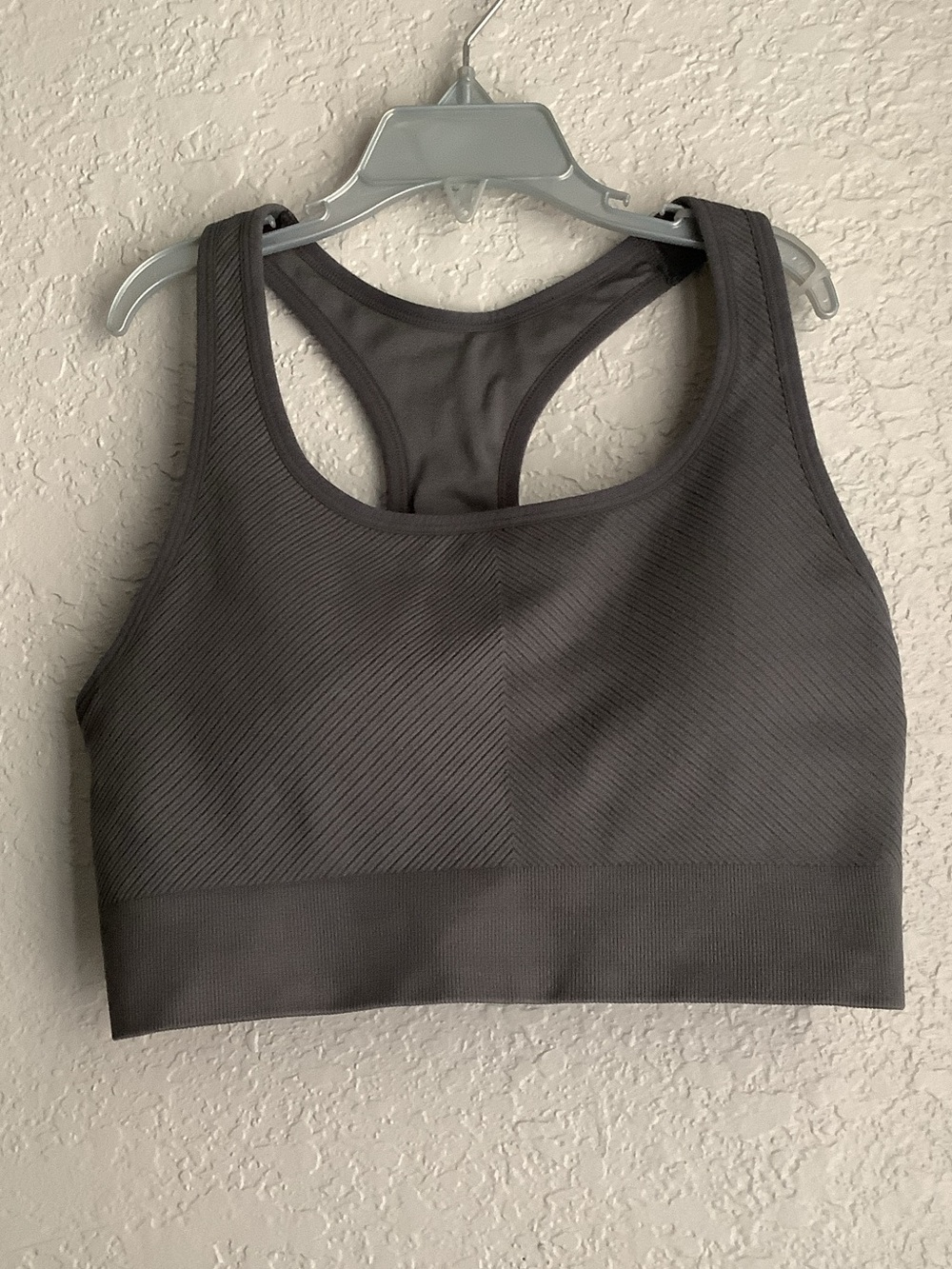Seamless Racerback Sports Bra in Dark Gray
